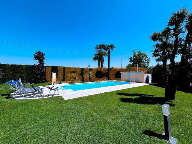 Case e ville in vendita di 133 m²