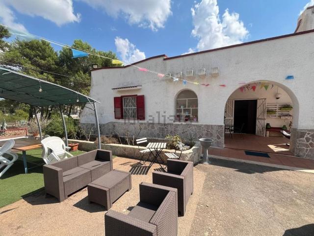 Case e ville in vendita di 133 m² in Strada Franzullo II G, 54