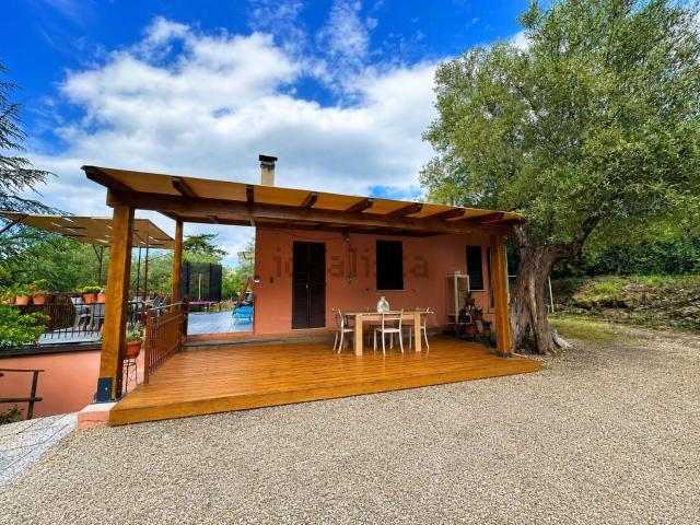 Case e ville in vendita di 133 m² in Strada Provinciale 316