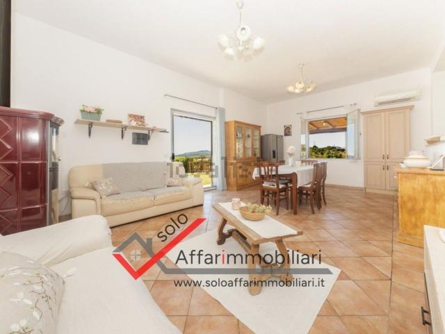 Case e ville in vendita di 134 m² in Via Maricosu, 23