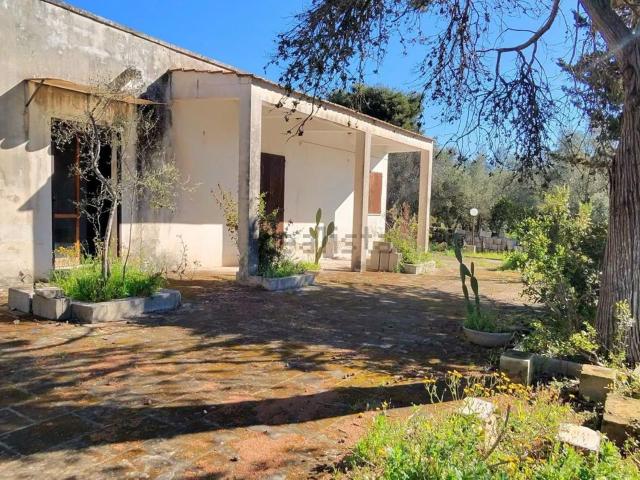 Case e ville in vendita di 134 m² in Via Pancaldo Leone