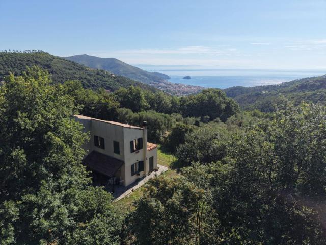 Case e ville in vendita di 134 m² in Contrada Ganduglia, 25