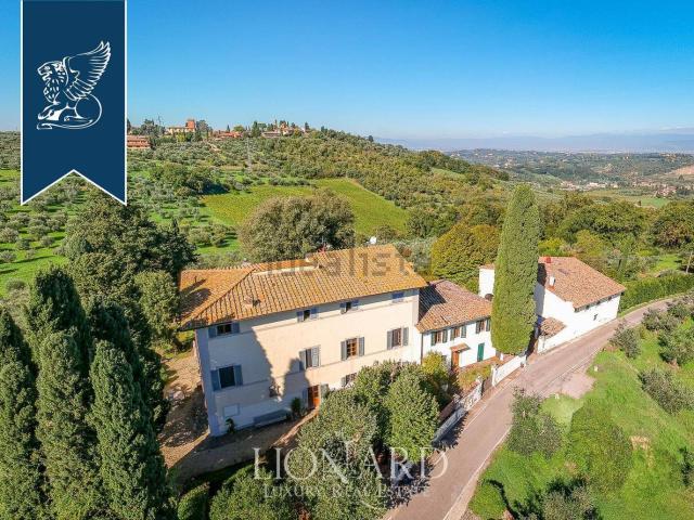 Case e ville in vendita di 1350 m²