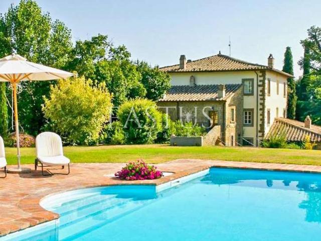 Case e ville in vendita di 1350 m² in Strada Comunale di Cegliolo, 1
