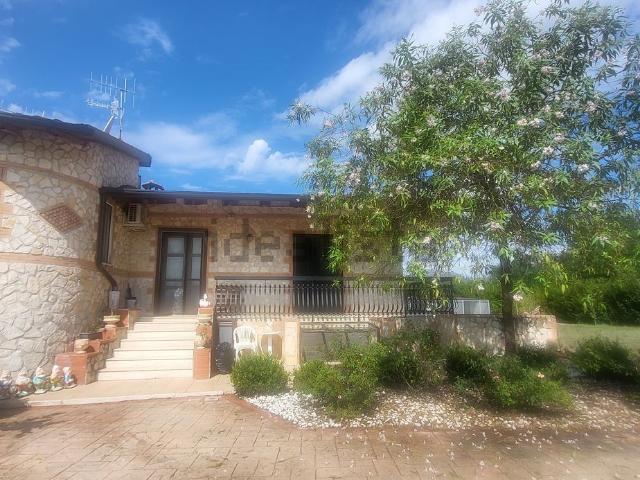Case e ville in vendita di 135 m² in Via Cavalleggeri