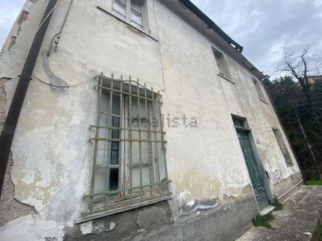 Case e ville in vendita di 135 m² in Via Casone