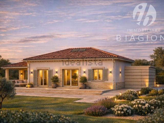 Case e ville in vendita di 135 m² in Via Adua, 55045