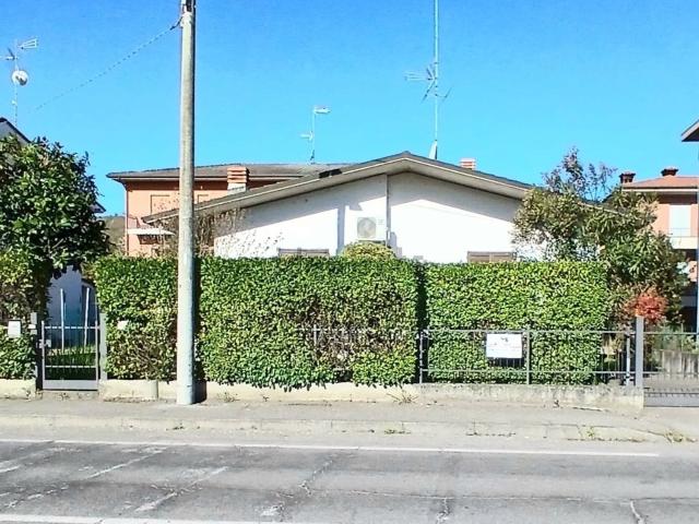 Case e ville in vendita di 135 m² in Via Giuseppe di Vittorio