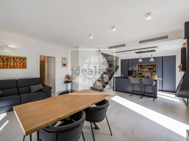 Case e ville in vendita di 135 m² in Via Giovanni Manenti, 2