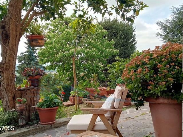 Case e ville in vendita di 135 m² in Via della Serra