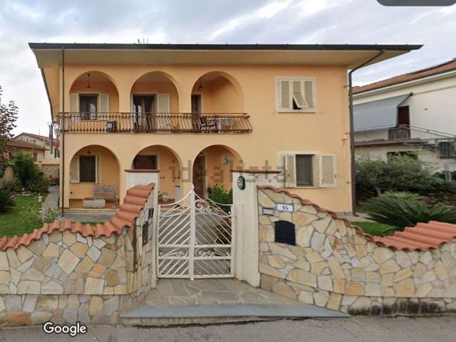 Case e ville in vendita di 135 m² in Via Marchesi Concetto, 45