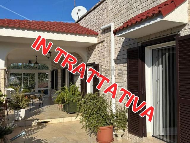 Case e ville in vendita di 135 m² in Contrada Tavarello, 389