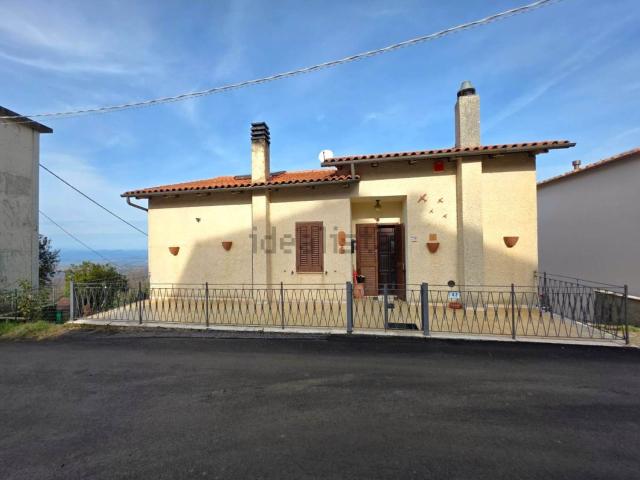 Case e ville in vendita di 135 m² in Strada del Formicaio, 21
