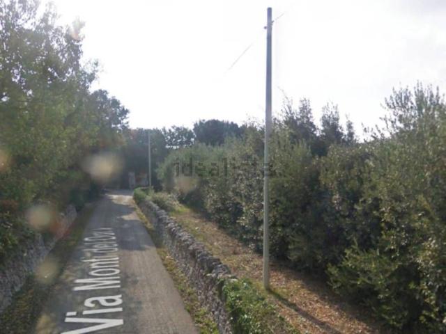 Case e ville in vendita di 135 m² in Strada Monti del Duca Zona