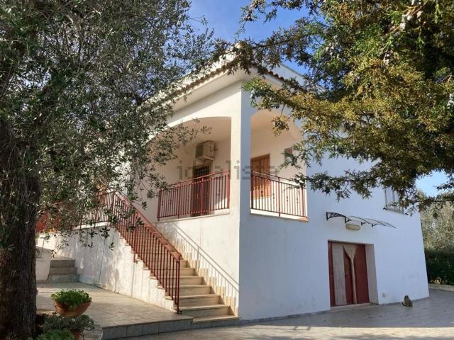 Case e ville in vendita di 136 m² in Contrada Pisciacalze