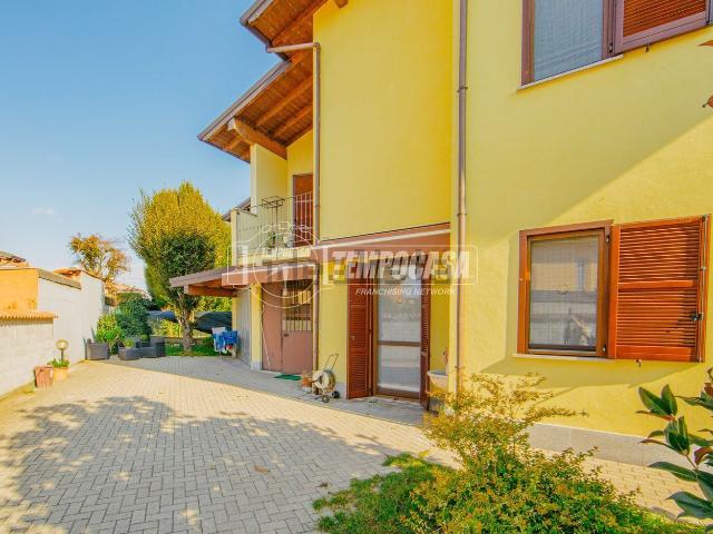 Case e ville in vendita di 136 m² in Strada Fogliano Superiore, 39