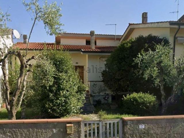 Case e ville in vendita di 137 m²