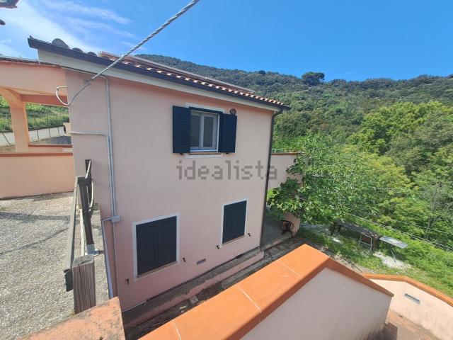 Case e ville in vendita di 137 m²