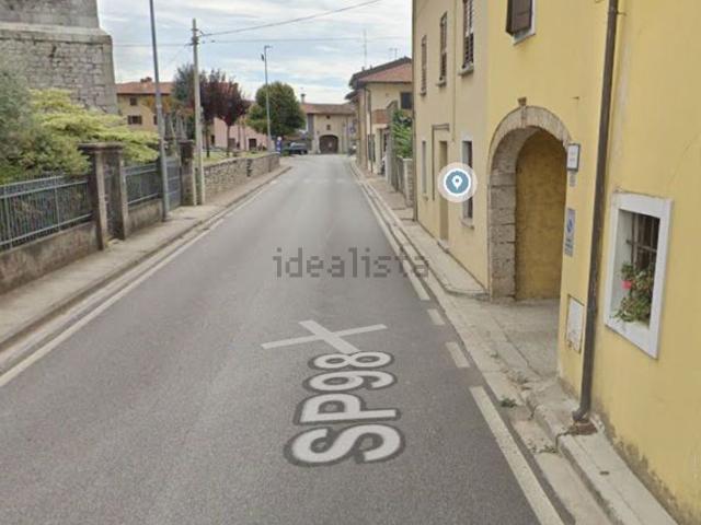 Case e ville in vendita di 137 m² in Via Caterina Percoto