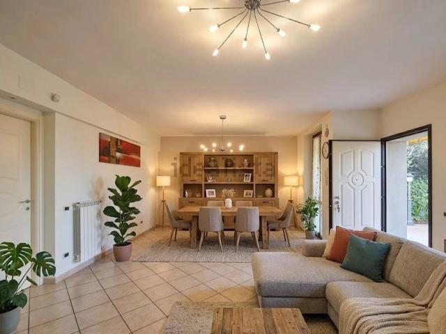 Case e ville in vendita di 137 m² in Via Caduti di Nassirya, 17