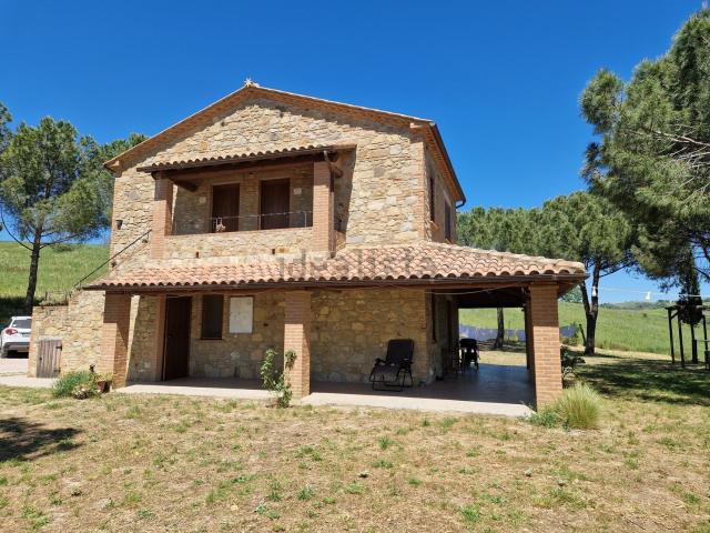Case e ville in vendita di 137 m² in Via della Provincia