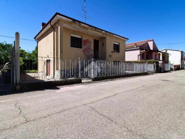 Case e ville in vendita di 137 m² in Via Marx Carlo, 7
