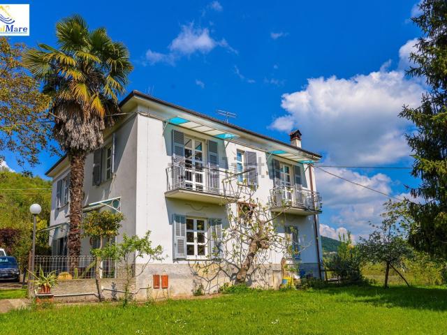 Case e ville in vendita di 137 m² in Località Lorenzini, 5