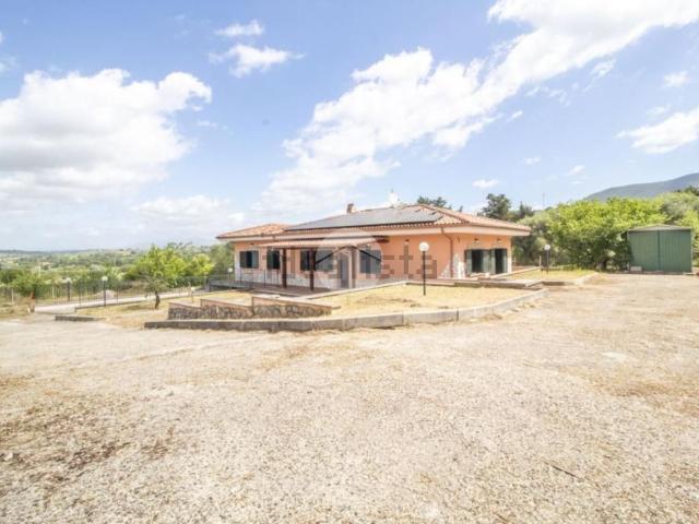 Case e ville in vendita di 137 m² in Strada di Colle Marocco, 4