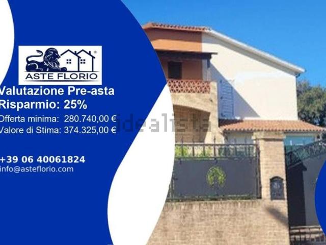 Case e ville in vendita di 138 m² in Via degli Oleandri, 14