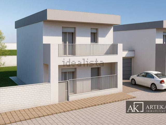 Case e ville in vendita di 138 m² in Strada Dora Baltea