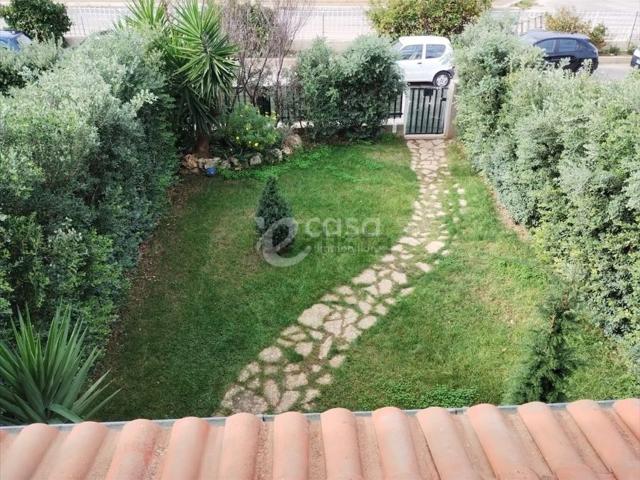 Case e ville in vendita di 139 m² in Strada Complanare Ovest, 90