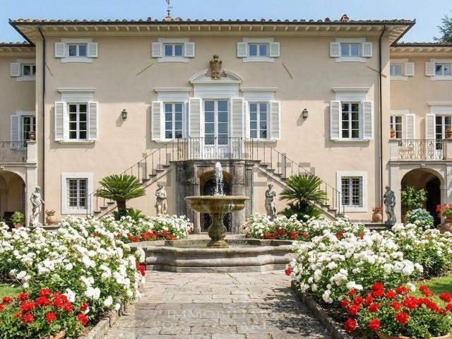 Case e ville in vendita di 1400 m²