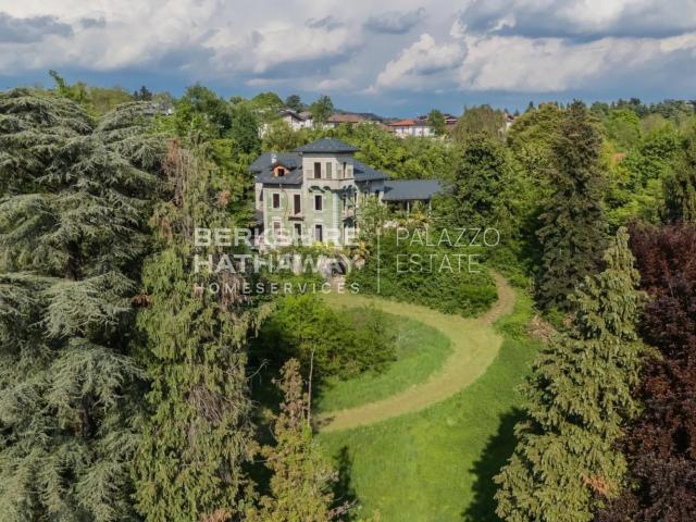 Case e ville in vendita di 1400 m²