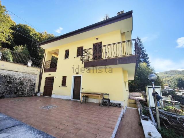 Case e ville in vendita di 140 m²
