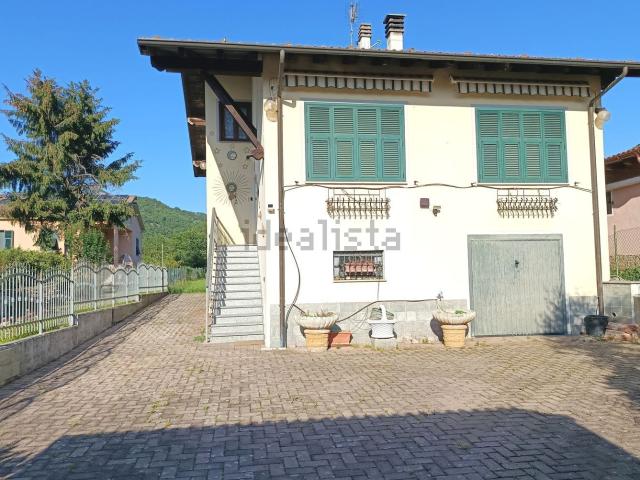 Case e ville in vendita di 140 m²