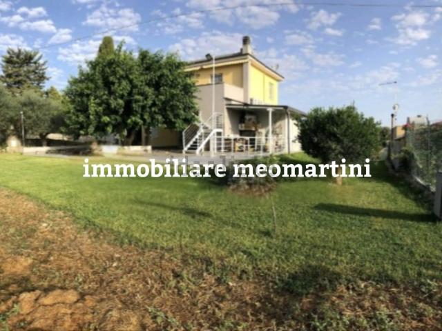 Case e ville in vendita di 140 m² in Traversa Frescura
