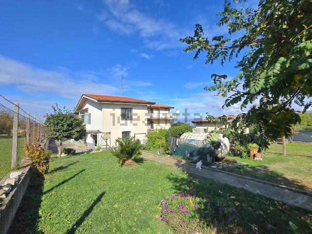 Case e ville in vendita di 140 m² in Via Colle de Fora
