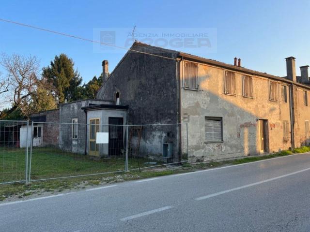 Case e ville in vendita di 140 m² in Via Chiavichetta, 530