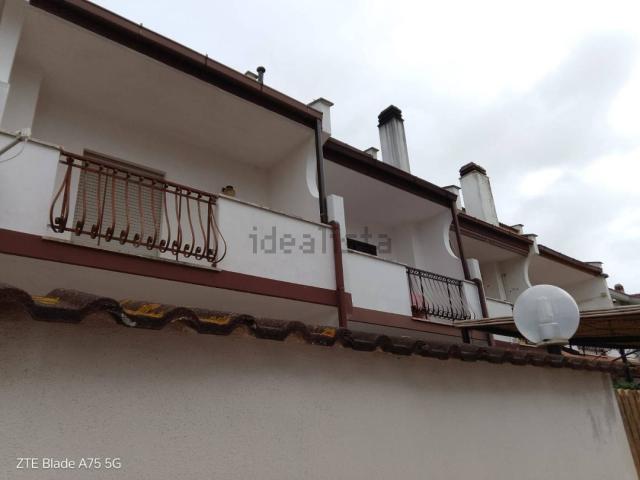Case e ville in vendita di 140 m² in Via Amalfi