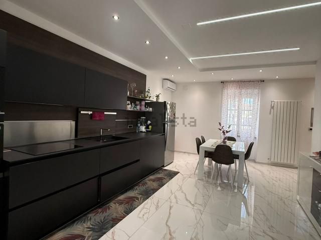 Case e ville in vendita di 140 m² in Via Angiolina