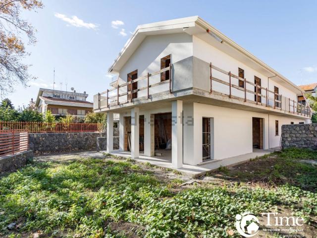 Case e ville in vendita di 140 m² in Via Giuseppe Garibaldi