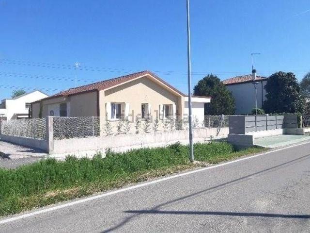 Case e ville in vendita di 140 m² in Via Don Boschin
