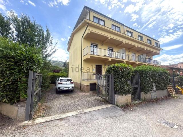 Case e ville in vendita di 140 m² in Via dei Colatoi I, 13