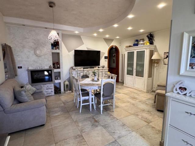 Case e ville in vendita di 140 m² in Via della Cannuccia, 148