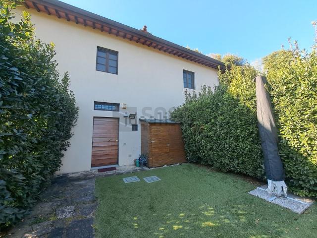 Case e ville in vendita di 140 m² in Via di Gricigliano