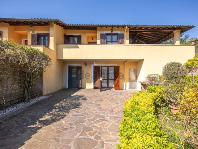 Case e ville in vendita di 140 m² in Via Fontana Mancina