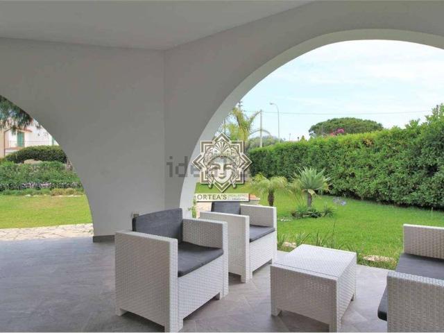 Case e ville in vendita di 140 m² in Via Isole delle Filippine