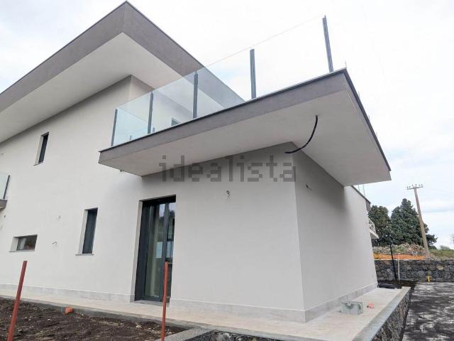 Case e ville in vendita di 140 m² in Via Loreto