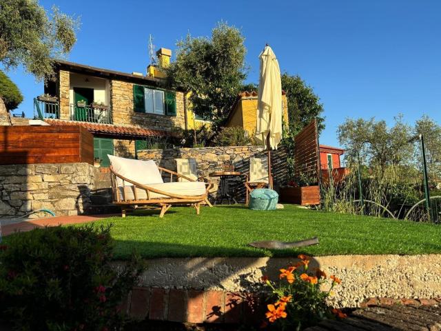 Case e ville in vendita di 140 m² in Via Miramare, 34