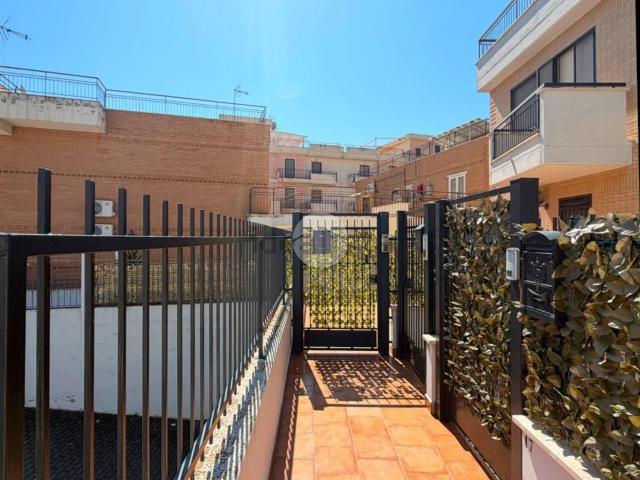 Case e ville in vendita di 140 m² in Via Sottotenente Troiano, 13